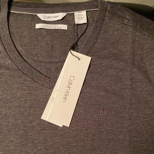 CALVIN KLEIN T-SHIRT